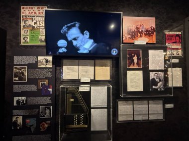 3 Mart 2025 'te Nashville, Tennessee' deki Johnny Cash Müzesi 'nde sergi açıldı..