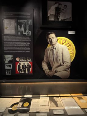 3 Mart 2025 'te Nashville, Tennessee' deki Johnny Cash Müzesi 'nde sergi açıldı..