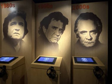 3 Mart 2025 'te Nashville, Tennessee' deki Johnny Cash Müzesi 'nde sergi açıldı..