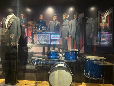 3 Mart 2025 'te Nashville, Tennessee' deki Johnny Cash Müzesi 'nde sergi açıldı..