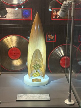 3 Mart 2025 'te Nashville, Tennessee' deki Johnny Cash Müzesi 'nde sergi açıldı..