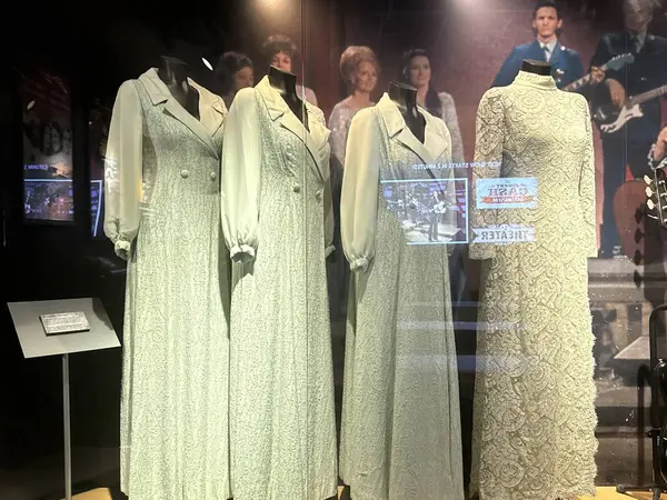 3 Mart 2025 'te Nashville, Tennessee' deki Johnny Cash Müzesi 'nde sergi açıldı..