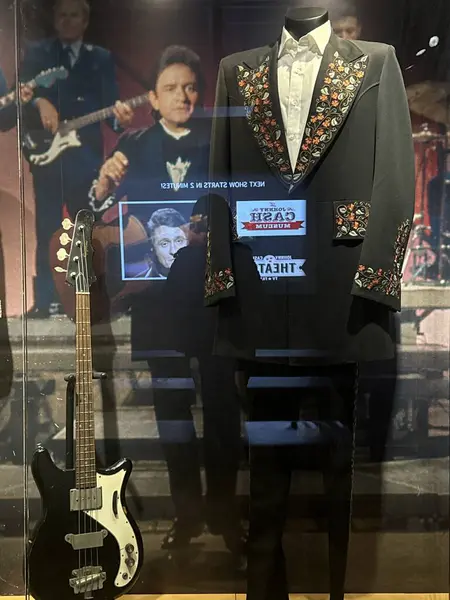 3 Mart 2025 'te Nashville, Tennessee' deki Johnny Cash Müzesi 'nde sergi açıldı..