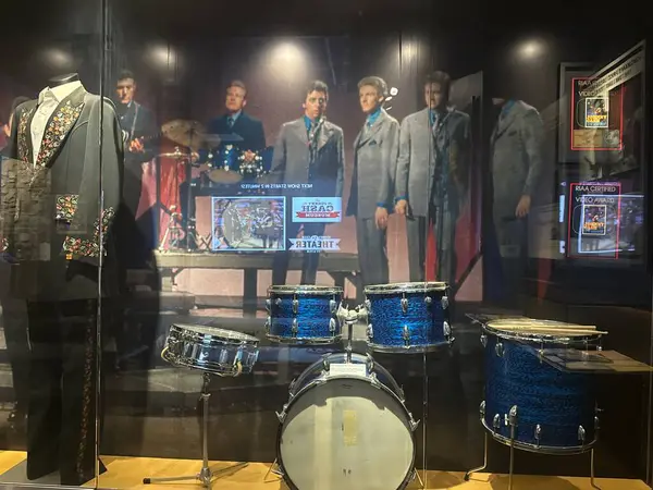 3 Mart 2025 'te Nashville, Tennessee' deki Johnny Cash Müzesi 'nde sergi açıldı..