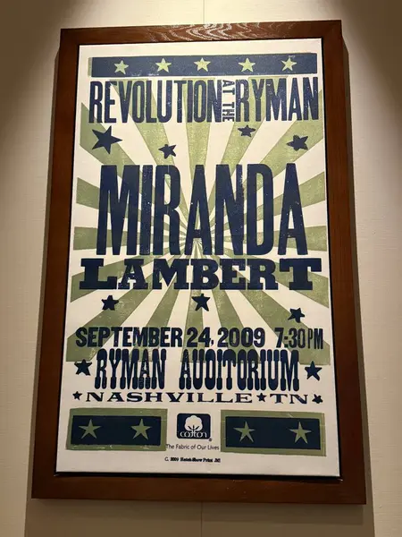 NASHVILLE, TN - MAR 2: 2 Mart 2025 'te Nashville, Tennessee Ryman Oditoryumu' nda görüldüğü gibi.