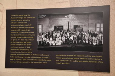 NASHVILLE, TN - MAR 2: 2 Mart 2025 'te Nashville, Tennessee Ryman Oditoryumu' nda görüldüğü gibi.