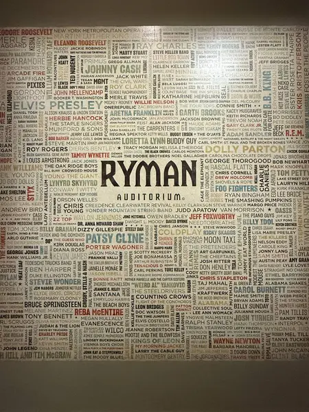 NASHVILLE, TN - MAR 2: 2 Mart 2025 'te Nashville, Tennessee Ryman Oditoryumu' nda görüldüğü gibi.