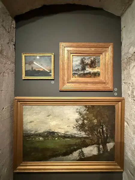 FAIRFIELD CT - 15 Mart 2025 'te Fairfield, Connecticut' taki Fairfield Üniversitesi 'ndeki Sanat Müzesi' nde sergi.