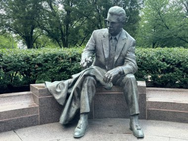 30 Haziran 2023 'te Pittsburgh, Pennsylvania' daki Heinz Field 'ın dışında Art Rooney Heykeli görüldü..