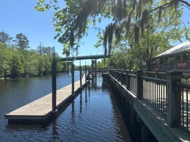 Conway, South Carolina 'da 16 Nisan 2025' te Conway Nehir Yolu 'nda görüldü..