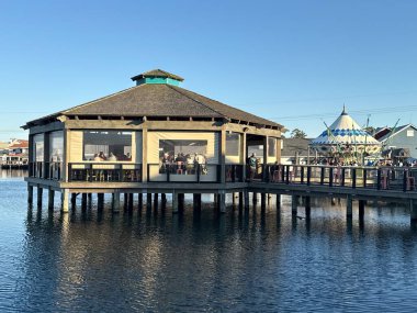 MYRTLE BEACH, SC - 16 Nisan 2025 'te Güney Carolina Myrtle Beach' e yalınayak iniş.