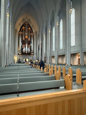 REYKJAVIK, ICELAND - 23 Temmuz 2025 'te Reykjavik, İzlanda' daki Hallgrimskirkja Kilisesi.