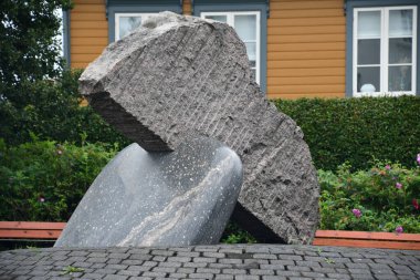 REYKJAVIK, ICELAND - 23 Temmuz 2025 'te Reykjavik, İzlanda' daki Kyiv Meydanı.