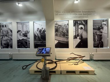 REYKJAVIK, ICELAND - 23 Temmuz 2025 'te İzlanda' daki Reykjavik Denizcilik Müzesi 'nde sergi.