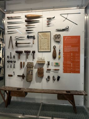 REYKJAVIK, ICELAND - 23 Temmuz 2025 'te İzlanda' daki Reykjavik Denizcilik Müzesi 'nde sergi.