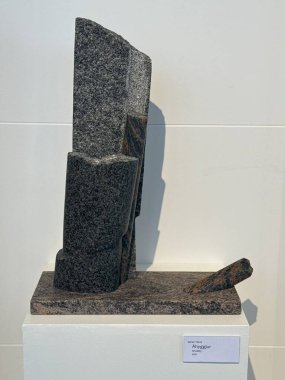 REYKJAVIK, ICELAND - 23 Temmuz 2025 'te İzlanda' nın Reykjavik kentindeki Sigurjon Olafsson Müzesinde sergi.