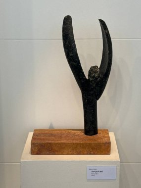 REYKJAVIK, ICELAND - 23 Temmuz 2025 'te İzlanda' nın Reykjavik kentindeki Sigurjon Olafsson Müzesinde sergi.