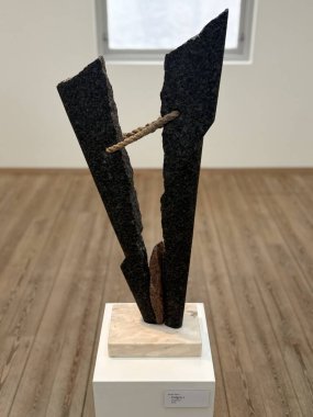 REYKJAVIK, ICELAND - 23 Temmuz 2025 'te İzlanda' nın Reykjavik kentindeki Sigurjon Olafsson Müzesinde sergi.