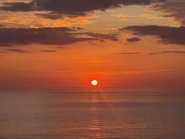 Avrupa 'da Kuzey Denizi üzerinde gün batımı