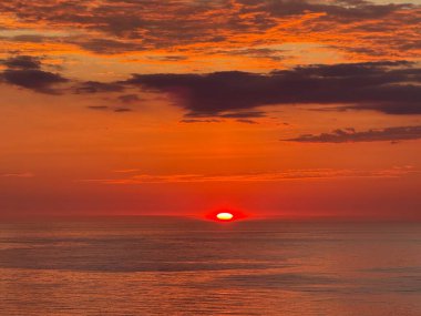 Avrupa 'da Kuzey Denizi üzerinde gün batımı