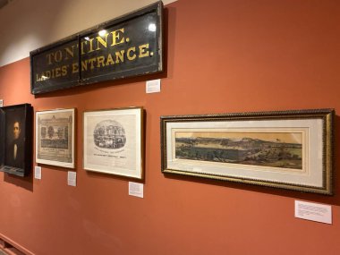 NEW HAVEN, CT - 3 MAYIS: 3 MAYIS: 3 Mayıs 2025 'te görüldüğü gibi Connecticut' taki New Haven Müzesinde sergi.