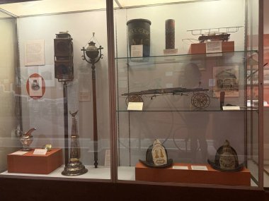 NEW HAVEN, CT - 3 MAYIS: 3 MAYIS: 3 Mayıs 2025 'te görüldüğü gibi Connecticut' taki New Haven Müzesinde sergi.