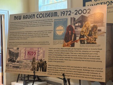 NEW HAVEN, CT - 3 MAYIS: 3 MAYIS: 3 Mayıs 2025 'te görüldüğü gibi Connecticut' taki New Haven Müzesinde sergi.