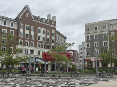 10 Mayıs 2025 'te Betsy Paterson Meydanı' nda, Connecticut Üniversitesi 'nin ana kampüsü Storrs, CT' de görüldü..