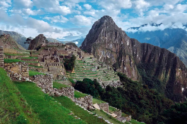 Machu Picchu Ünlü Bir Dönüm Noktası Peru Daki Dağ Manzarası — Stok fotoğraf