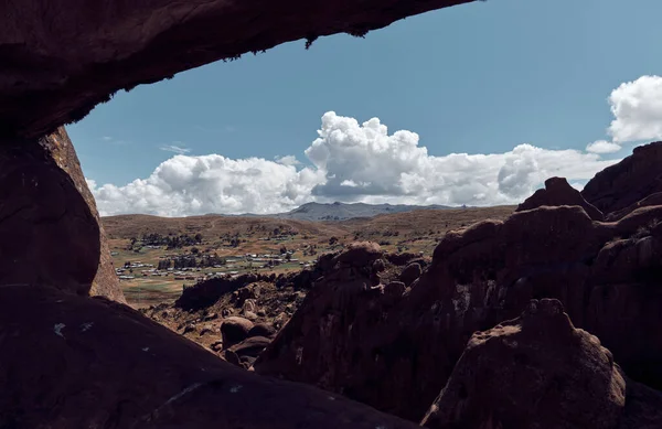 Stenberg Närheten Aramu Muru Landskap Peru Nära Titicacasjön Stockbild