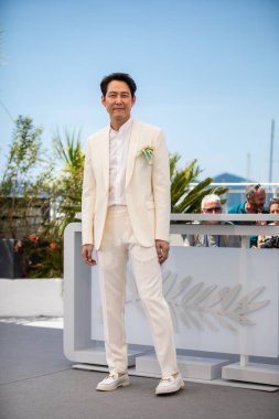 CANNES, FRANCE - 19 Mayıs 2022: Lee Jung-jae, Palais des Festivals 'te düzenlenen 75.
