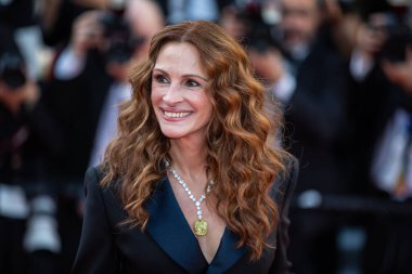 CANNES, FRANCE - 19 Mayıs 2022: Julia Roberts, Palais des Festivals 'te düzenlenen 75. Cannes Film Festivali sırasında 