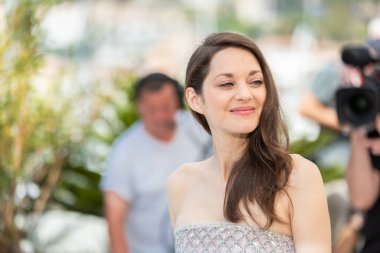 CANNES, FRANCE - MAY 21, 2022: Marion Cotillard attends the photocall for 