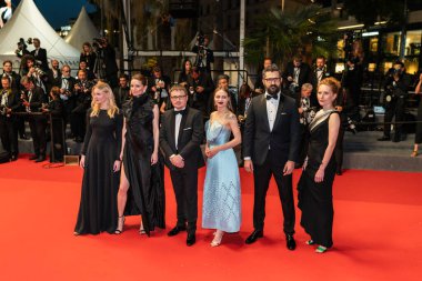 CANNES, FRANCE - MAY 21, 2022: Maria-Victoria Dragus, Macrina Barladeanu, Cristian Mungiu, Judith State, Marin Grigore and Orsolya Moldovan attend the screening of 
