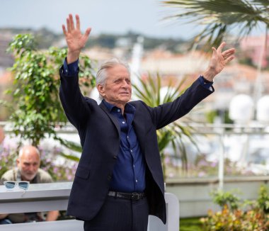CANNES, FRANCE - 16 Mayıs 2023: Michael Douglas, Palais des Festivals 'te düzenlenen 76.