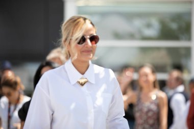 CANNES, FRANCE - 16 Mayıs 2023: Julia Ducournau, 16 Mayıs 2023 tarihinde Fransa 'nın Cannes kentinde düzenlenen 76.