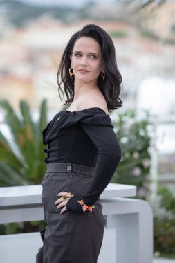 CANES, FRANCE - 14 Mayıs 2024: Jüri Üyesi, Eva Green, 77. yıllık Cannes Film Festivali 'nde jüri fotoğrafına katıldı