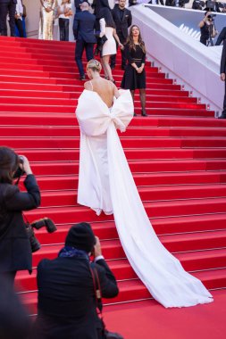 21 Mayıs 2024 - Cannes, Fransa: Leonie Hanne, Palais des Festivals 'te düzenlenen 77. Cannes Film Festivali' nde 