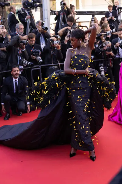 21 Mayıs 2024 - Cannes, Fransa: Leomie Anderson, Palais des Festival 'de düzenlenen 77. Cannes Film Festivali' nde 