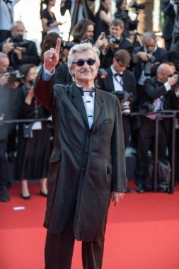 25 Mayıs 2024 - Cannes, Fransa: Wim Wenders, 77. yıllık Cannes Film Festivali 'nin kapanış törenine katıldı 