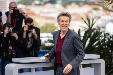 CANNES, FRANCE - 18 Mayıs 2024: Willem Dafoe, Palais des Festivals 'te düzenlenen 77.
