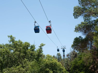 Güneşli bir günde Metropolitano parkı