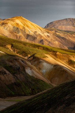 Majestic Mountain Manzarası ve Rolling Hills