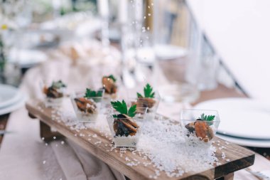 Gurme aperatifleri Rustik Ahşap Yönetim Kurulu 'nda