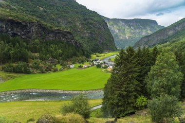 Flaam Flam yakınlarındaki vadiler Myrdal 'dan Norveç' teki Flam Railway 'e