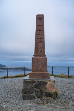 Norveç Avrupa 'nın Nordkapp Belediyesi' nde Kuzey Burnu. Kral II. Oscar Anıtı