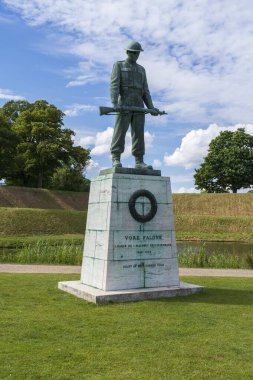 Danimarka 'daki Kopenhag' daki Kale Kastellet 'teki Düşmüş Heykelimiz