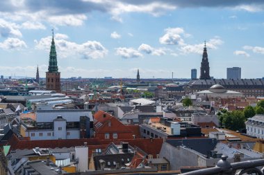 Danimarka 'nın Kopenhag şehrindeki Yuvarlak Kule' nin manzarası