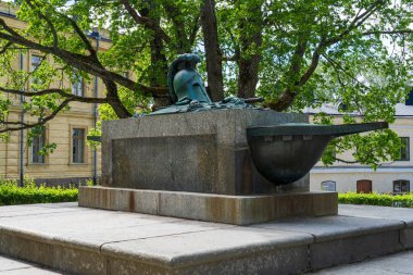 Suomenlinna 'daki Augustin Ehrensvrd' un mezarı. Helsinki 'deki Deniz Kalesi.