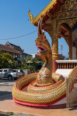 Wat Sri Kerd, Chiang Rai 'de uğurlu bir ismi ve yeri olan antik bir tapınaktır. Bu tapınağın tarihi hala belirsiz; ancak, muhtemelen 1440 yılında inşa edilmiştir.